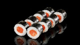 Рол Макі з лососем