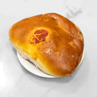 Calzone con prosciutto e mozzarella