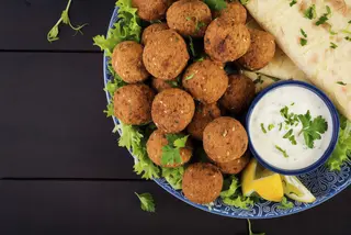 Menú plato falafel