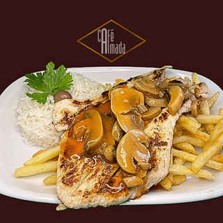 Bifinhos com molho cogumelos, arroz e batata