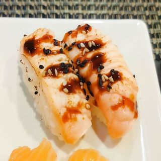 42A.Nigiri De Salmón Flameado (2 Pzs.)