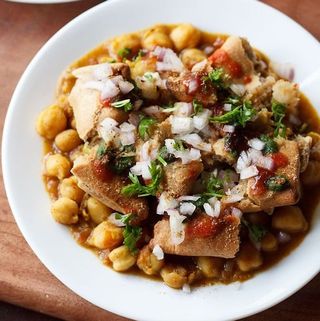 Chicken samosa chat