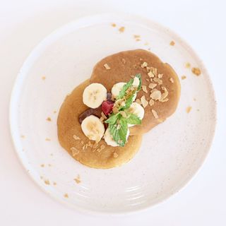 Панкейки с бананом и нутеллой