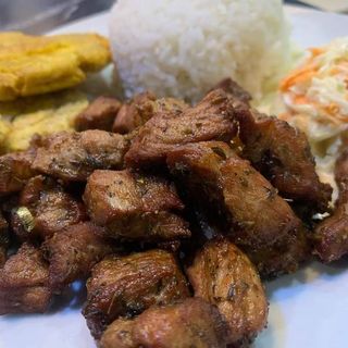 Plato De Cochino Frito