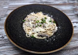 სპაგეტი სოკოს ფრიკასეთი 