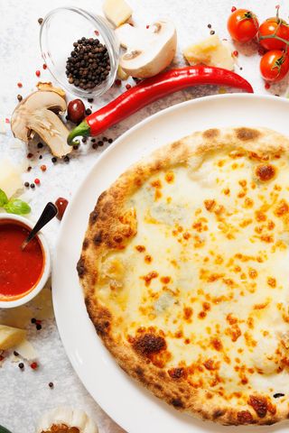 Pinsa Quattro Formaggi