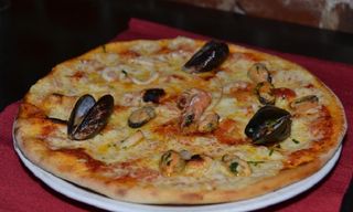 Pizza cu fructe de mare  Ø32cm