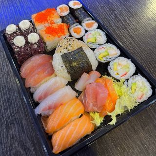 Sushi Box  30 pezzi