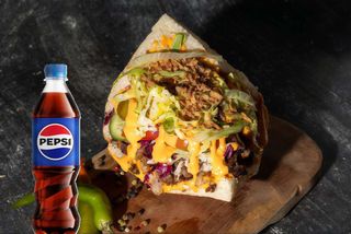 Kebab w bułce+ Pepsi 500 ml