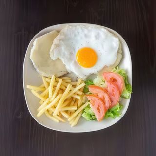 Hambúrguer de Frango em Prato