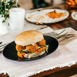 Falafel burger