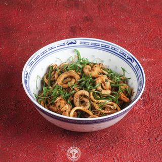 Лапша с креветками и кальмарами