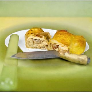 Жульєн в лаваші з сиром