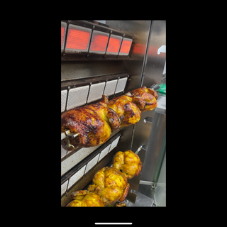 Pollo Asado Con Su Salsa