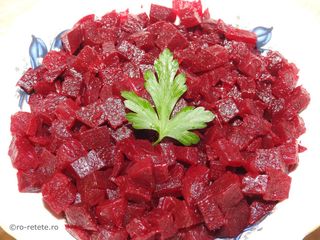 Salata de sfecla rosie cu hrean