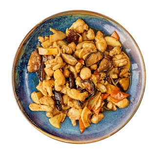 60-Pollo con bambú y setas chinas