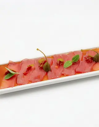 32. Carpaccio tonno 8 pezzi