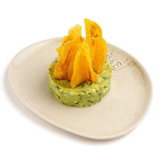 Tapa de nuestro guacamole con pico de gallo