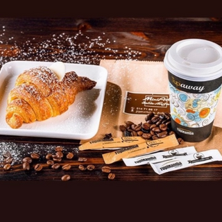 კარამელის კრუასანი+კაპუჩინო