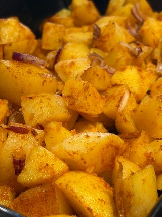 Салата варени картофи