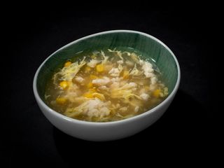 Zuppa di mais e pollo