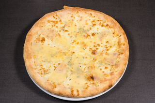 Pizza quattro formaggi Ø 32cm