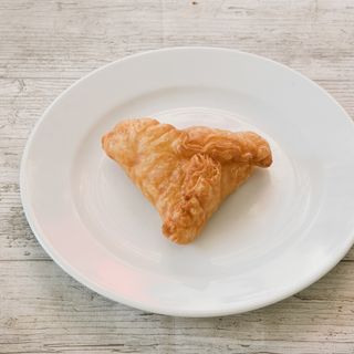 Empanada De Jamón Y Queso