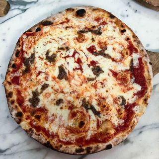 Pizza alta  Napoletana