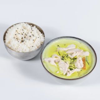 Thai zielone curry z kewetkami tygrysimi i ryżem Basmati