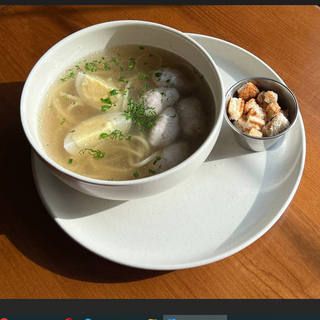 Курячий бульйон із локшиною 