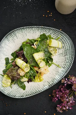 Салат с морепродуктами (320г)