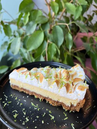 Tarta cu lime, lamaie si bezea