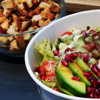 Salată avocado Post