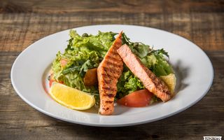 Салат Цезар з лососем (175г)