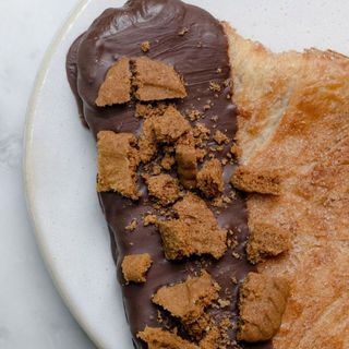 Flat Croissant Lotus