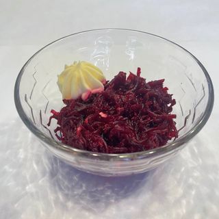  Салат из свеклы с чесноком с майонезом П 100