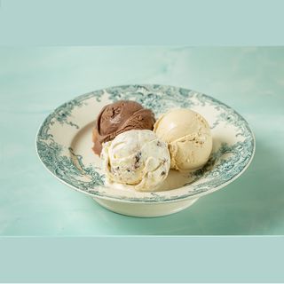 როზმარინის ნაყინი კაკლის მურაბით და ზღვის მარილით, 300 გრ