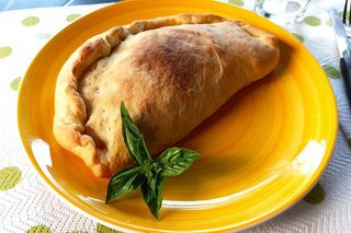 Panzerotto forno farcito con carne