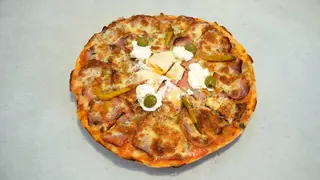 Pizza Srbijana
