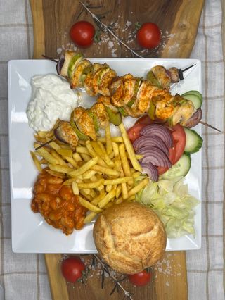 Пилешки шишчета с гарнитура (450г)