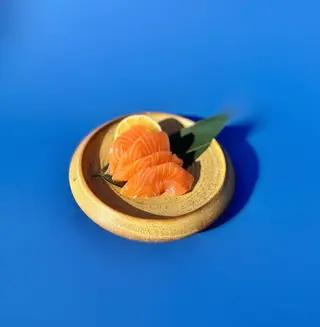 Sashimi salmon
