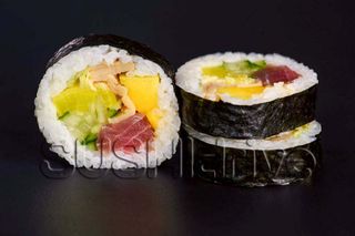 Futomaki  z tuńczykiem  6szt