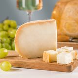 Თხის Დაძველებული Ყველი 214გრ