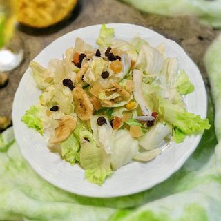 4. Ensalada Tailandesa