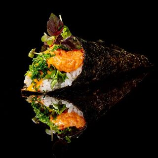 TE1. Temaki Spicy Salmon