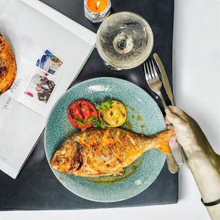 Запечена дорадо з соусом Том Ям (430г)