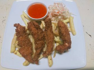 Kurczak chrupiący małe i frytki 