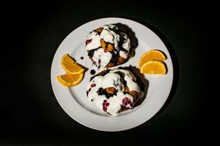 Papanași cu dulceață de afine (2buc)