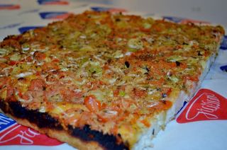 Pizza faccia di vecchia 1 teglia 