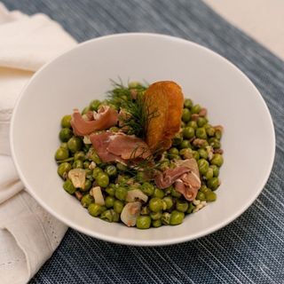 Guisantes con ajito y jamón
